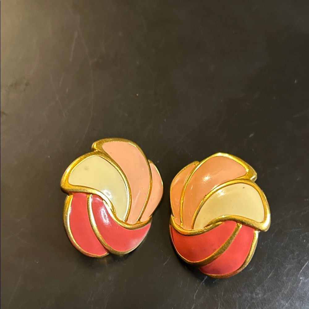 Vintage Napier Elegant Clip-On Earrings!